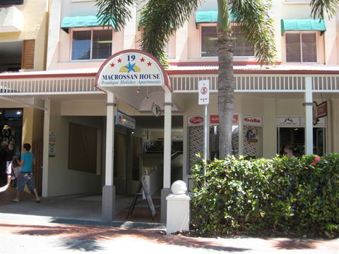Macrossan House Boutique Holidays Apts - Port Augusta Accommodation 1