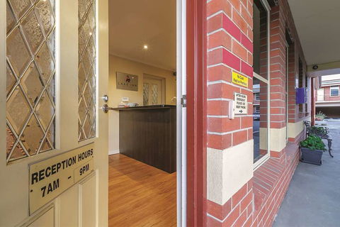 Lake Inn Ballarat - Port Augusta Accommodation 2