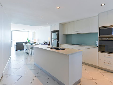 Grand Mercure Apartments Bargara - Port Augusta Accommodation 4