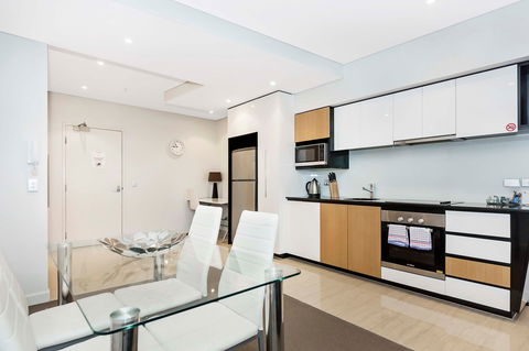 Astra Apartments Perth - Port Augusta Accommodation 8