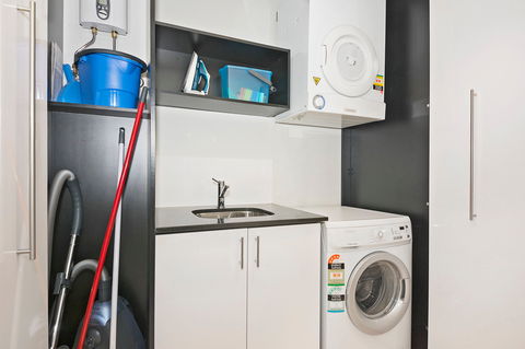 Astra Apartments Perth - Port Augusta Accommodation 15
