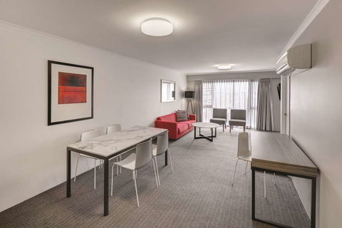Adina Serviced Apartments James Court - Port Augusta Accommodation 5