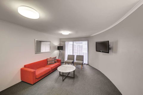 Adina Serviced Apartments James Court - Port Augusta Accommodation 12