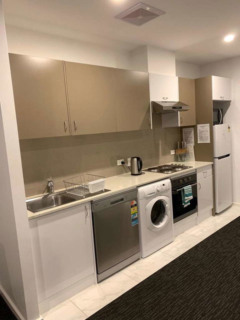 Adelaide Dress Circle Apartments - Port Augusta Accommodation 2