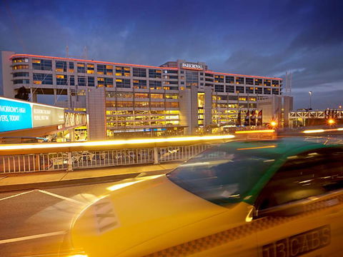 PARKROYAL Melbourne Airport - Port Augusta Accommodation 0