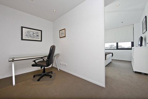 Realm Park 39 Barton ACT - Port Augusta Accommodation 9