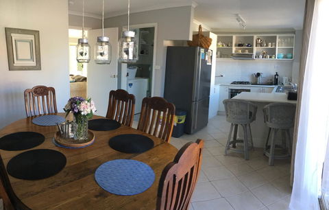 Finches Canberra - Port Augusta Accommodation 18