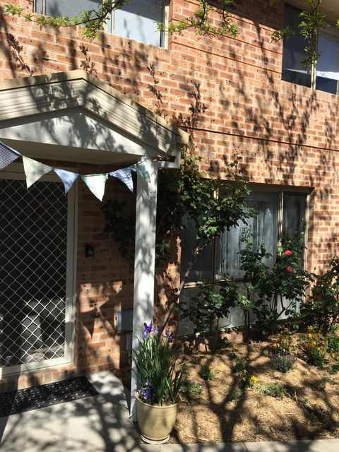 Finches Canberra - Port Augusta Accommodation 31