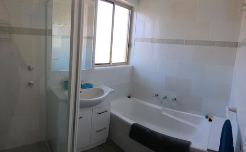 Finches Canberra - Port Augusta Accommodation 22