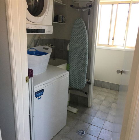 Finches Canberra - Port Augusta Accommodation 21