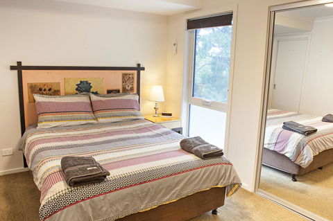 One Of A Kind Apartments - Port Augusta Accommodation 6