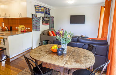One Of A Kind Apartments - Port Augusta Accommodation 1