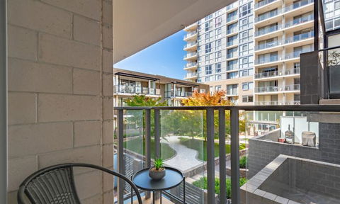Spacious 1BR Stylish New Acton Apartment +Parking - Port Augusta Accommodation 6