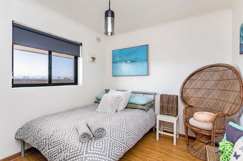 Blissful Beachfront Beachouse - Port Augusta Accommodation 13