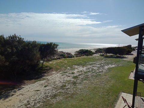 Blissful Beachfront Beachouse - Port Augusta Accommodation 22