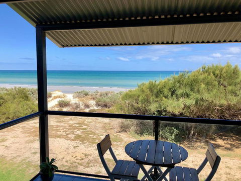 Blissful Beachfront Beachouse - Port Augusta Accommodation 16