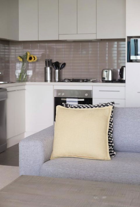 Port Adelaide Executive Waterfront Apartment - Port Augusta Accommodation 19