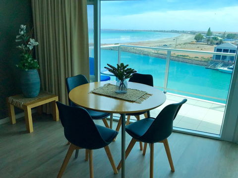 Ocean View Luxury Apartment & Suite - Port Augusta Accommodation 21