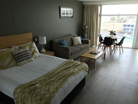 Ocean View Luxury Apartment & Suite - Port Augusta Accommodation 25
