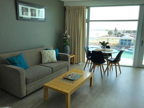 Ocean View Luxury Apartment & Suite - Port Augusta Accommodation 11