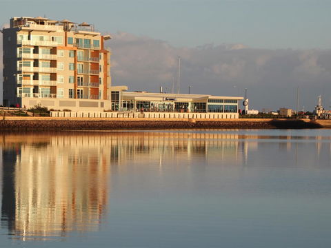Wallaroo Marina Luxury Apartment - Port Augusta Accommodation 3