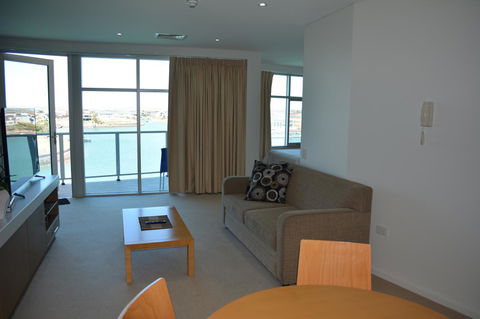 Wallaroo Marina Luxury Apartment - Port Augusta Accommodation 26