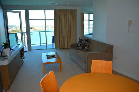 Wallaroo Marina Luxury Apartment - Port Augusta Accommodation 5