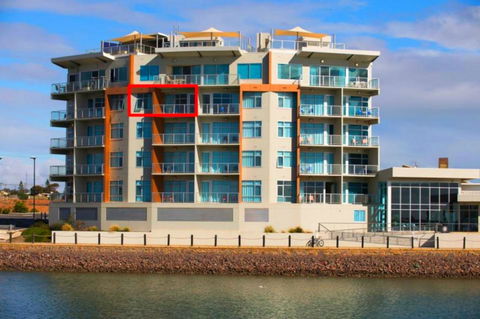 Wallaroo Marina Luxury Apartment - Port Augusta Accommodation 0