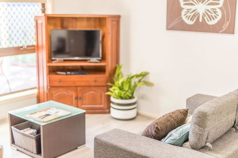 Tanunda\'s Magpie House - Port Augusta Accommodation 14