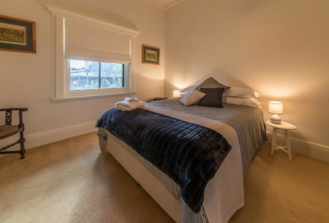 The Tudor House - Port Augusta Accommodation 11