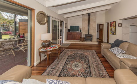 The Tudor House - Port Augusta Accommodation 6