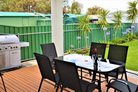 Eastern Breeze - Port Augusta Accommodation 8