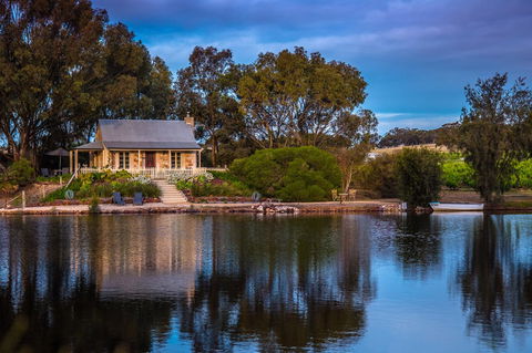 Stonewell Cottages And Vineyards - Port Augusta Accommodation 0