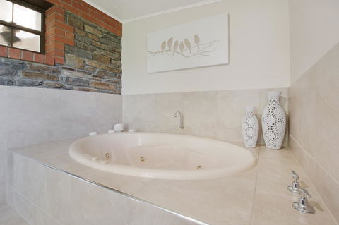 Stonewell Cottages And Vineyards - Port Augusta Accommodation 23