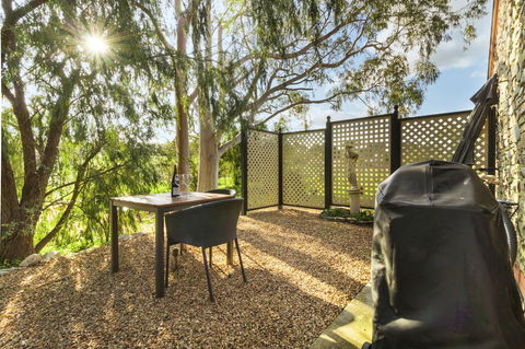 Stonewell Cottages And Vineyards - Port Augusta Accommodation 17