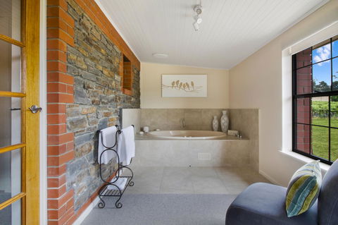 Stonewell Cottages And Vineyards - Port Augusta Accommodation 14