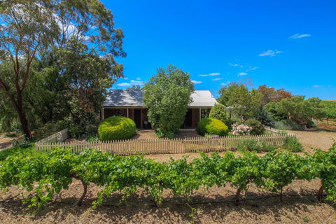 Stonewell Cottages And Vineyards - Port Augusta Accommodation 15