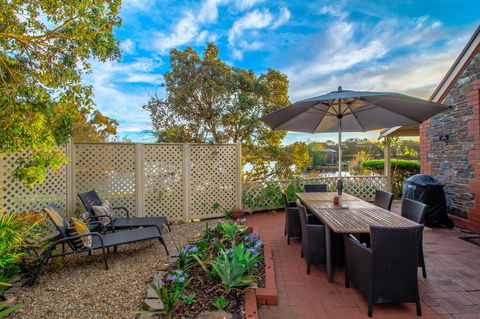 Stonewell Cottages And Vineyards - Port Augusta Accommodation 7