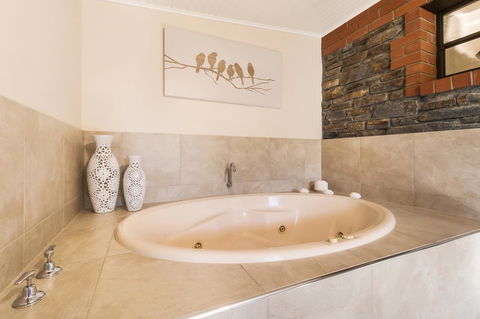 Stonewell Cottages And Vineyards - Port Augusta Accommodation 35