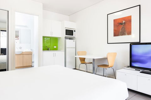 Majestic Oasis Apartments - Port Augusta Accommodation 24
