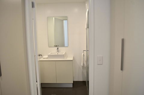 Whitmore SQ - Port Augusta Accommodation 13