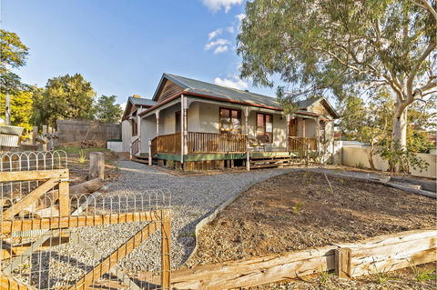 Rustic On 13th - Port Augusta Accommodation 1