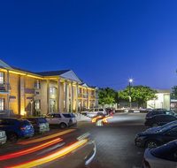 Adelaide Inn