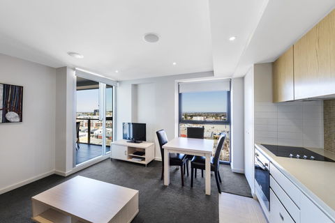 IStay Precinct Adelaide - Port Augusta Accommodation 5