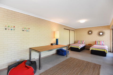 Port Of Call - Port Willunga - C21 SouthCoast Holidays - Port Augusta Accommodation 21