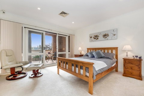 Adelaide Style Accommodation-Close To City-North Adelaide-3 Bdrm- FREE Parking - Port Augusta Accommodation 14