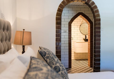 The Manor Basket Range - Port Augusta Accommodation 3