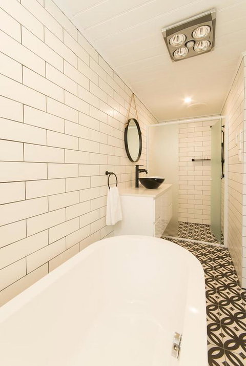 The Manor Basket Range - Port Augusta Accommodation 1