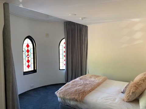 The Manor Basket Range - Port Augusta Accommodation 13