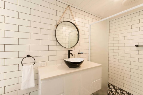 The Manor Basket Range - Port Augusta Accommodation 8